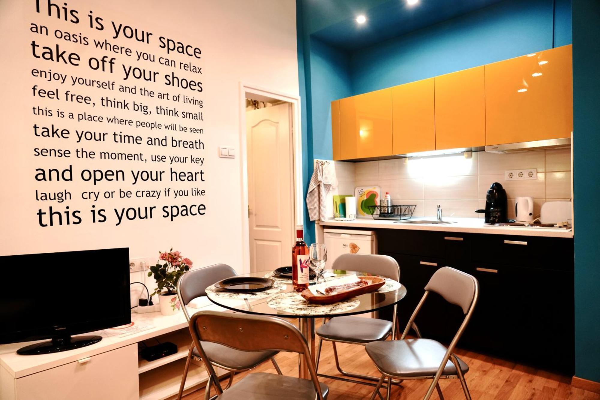 Blue Home In The Heart Of ブダペスト エクステリア 写真